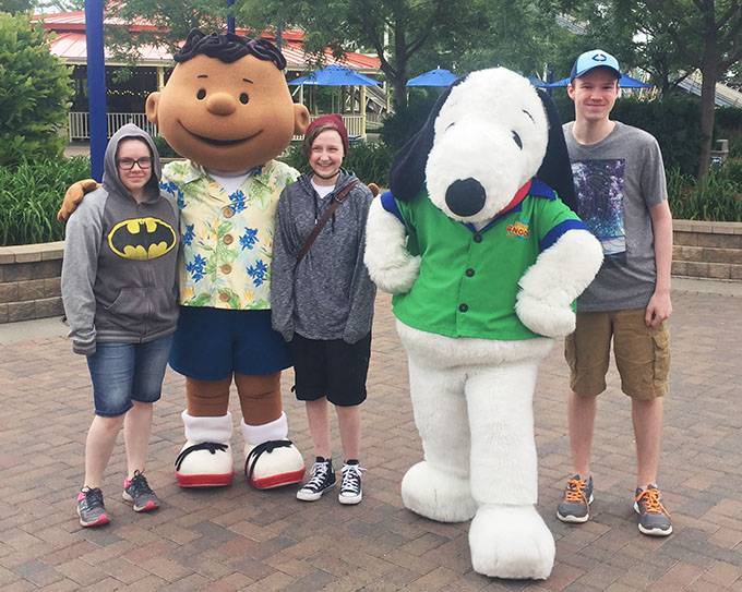 Looking for things to do at valley fair with teenagers? Check out our first trip to the Minnesota amusement park, and our top ten tips!