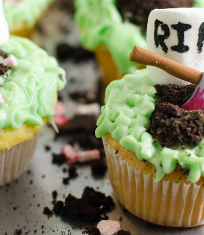 These great spooky Halloween cupcakes are easy to make, and fun to serve your guests!