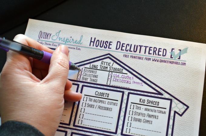 Great tips on how to declutter your house and there is even a free cleaning checklist!