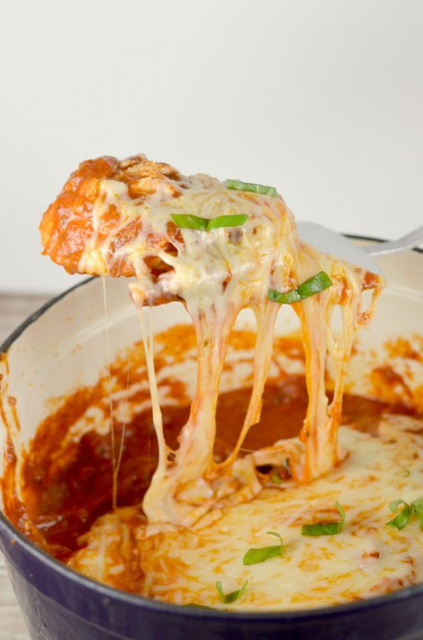 Love cheesy dishes? Then you are going to love this one pot chicken pepperoni!